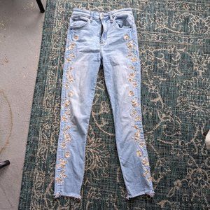 A&F Embroidered High Rise Skinny Jeans -25/0